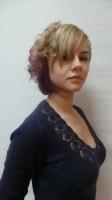  Стрижка модельная (женская), Укладка волос феном. Выполняется с обязательным применением укладочных средств или средств по уходу, расчёсок, брашингов. Так же в работе используется утюжок или диффузор.,