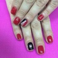 Покрытие гель лаком  Маникюр женский (без покрытия), Покрытие ногтей "ШЕЛЛАК", Аппликация (1 ноготь) : блёстки; стразы; наклейки.,