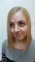  Стрижка модельная (женская), Укладка волос феном. Выполняется с обязательным применением укладочных средств или средств по уходу, расчёсок, брашингов. Так же в работе используется утюжок или диффузор.,