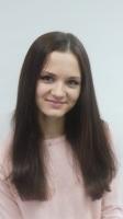  Стрижка модельная (женская), Укладка волос феном. Выполняется с обязательным применением укладочных средств или средств по уходу, расчёсок, брашингов. Так же в работе используется утюжок или диффузор.,