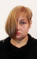  Стрижка креативная (женская), Укладка волос феном. Выполняется с обязательным применением укладочных средств или средств по уходу, расчёсок, брашингов. Так же в работе используется утюжок или диффузор.,