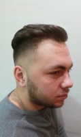  Стрижка модельная (мужская), Укладка волос феном (мужская). С применением укладочных средств по уходу. Если стрижка делается с укладкой-скидка 50 рублей.,